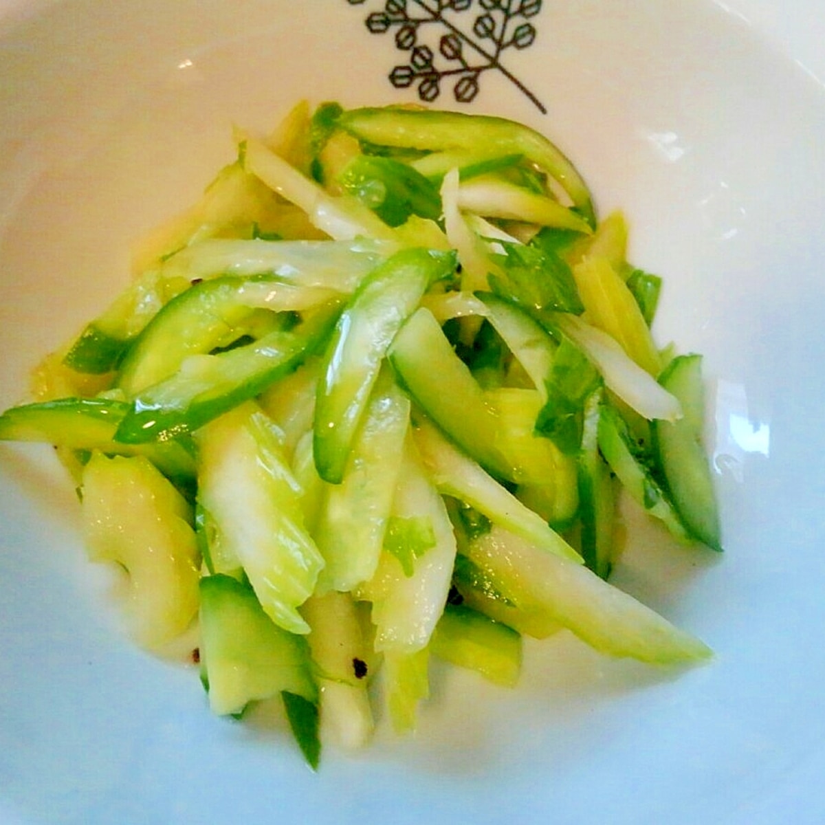 セロリときゅうりのさっぱりマリネサラダ レシピ 作り方 By ミラクルクルクル 楽天レシピ